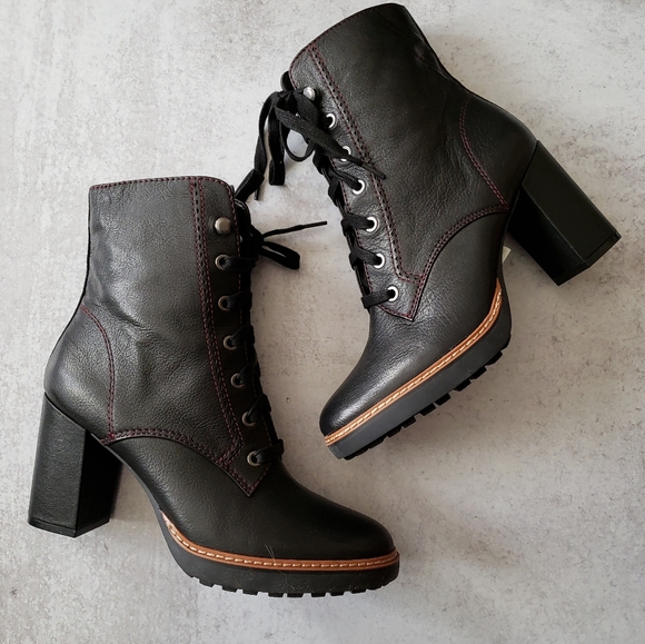 Naturalizer Callie Lace-Up Leather Ankle Boot - Picture 2 of 7